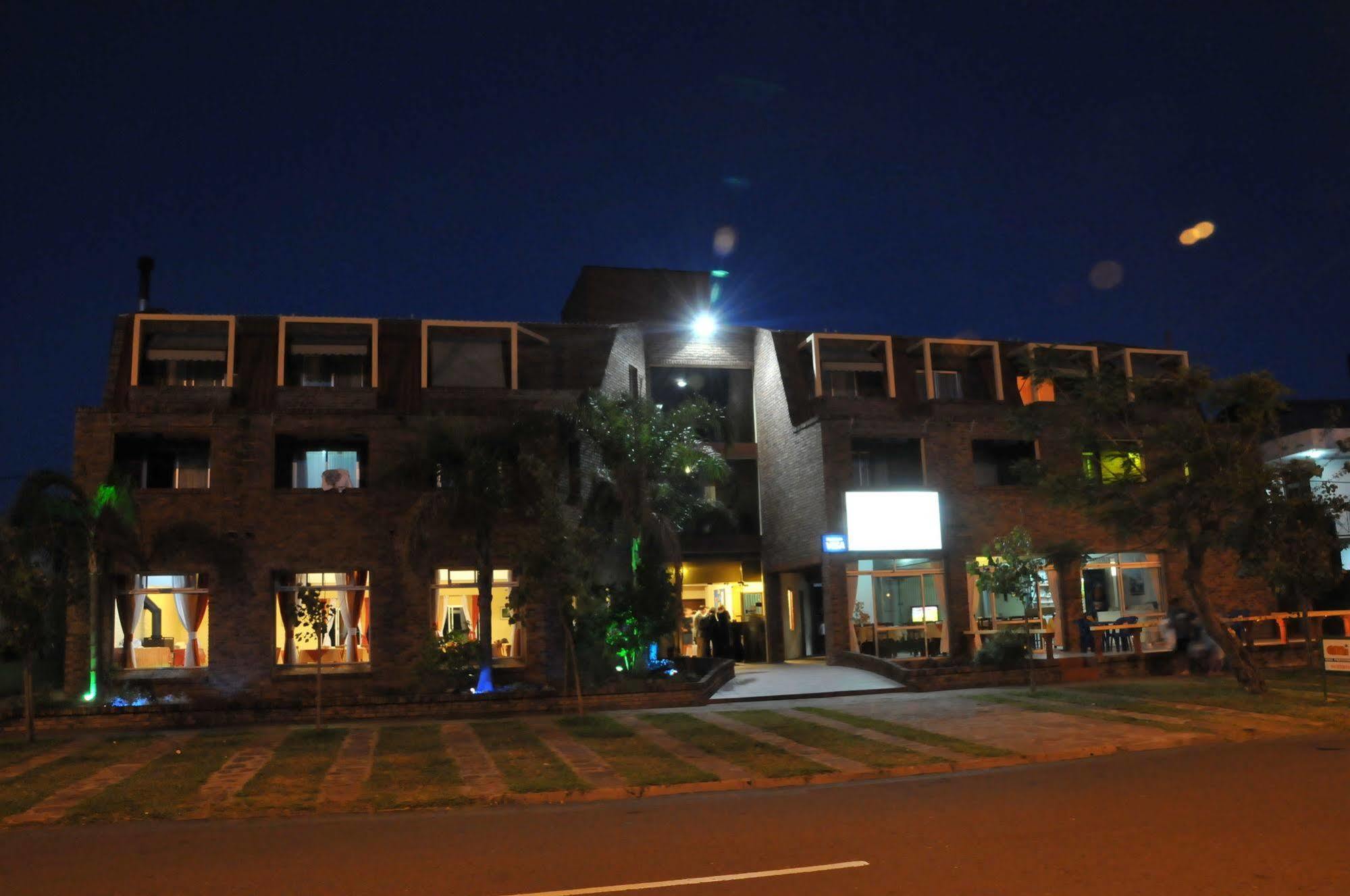 Hotel Jardines De Dayman Termas del Dayman Luaran gambar
